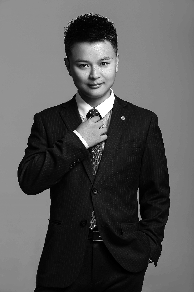 顶峰中高考集训画室李超美术老师